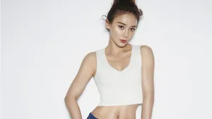 美女袁姗姗最新图片壁纸_10