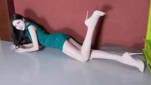 修长美腿美女图片_8
