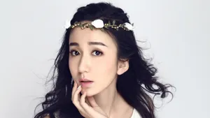 美女明星娄艺潇图片壁纸_5
