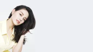 黄色美女明星王力可图片_2