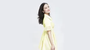 黄色美女明星王力可图片_3