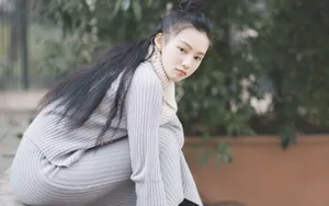 武大校花黄灿灿图片壁纸_2