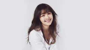 韩国美女金彬雨图片壁纸_2