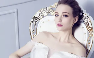 美女玉兰花礼服图片壁纸_17