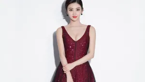 景甜美女性感图片_3