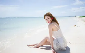 性感白裙美女图片壁纸_4