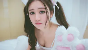 漂亮稚气美女私房照_3