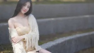 白嫩美女图片壁纸_3