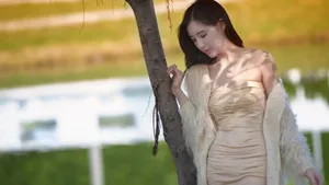 白嫩美女图片壁纸_7