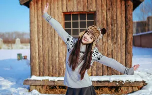冬季雪地美女图片壁纸_4