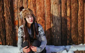 冬季雪地美女图片壁纸_5