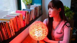 清纯粉色美女图片壁纸_2