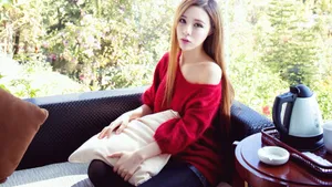 成熟气质美女生活照片_9