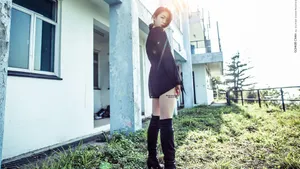 个性酷美女图片壁纸_2