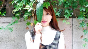 温柔甜美美女图片壁纸第1张