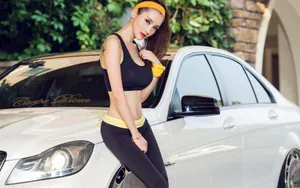 奔驰改装美女车模壁纸_5