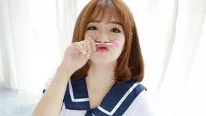高清美女女生头像图片_13