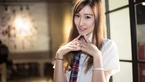 青春制服美女图片壁纸_2
