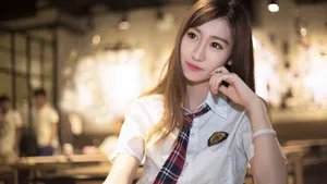 青春制服美女图片壁纸_4