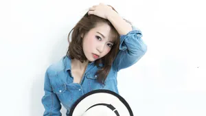 牛仔粉嫩女生写真图片壁纸_5