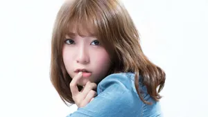 牛仔粉嫩女生写真图片壁纸_6