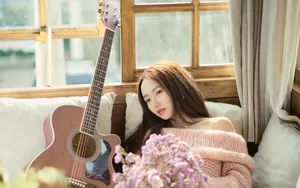 吉他文雅气质美女图片_4