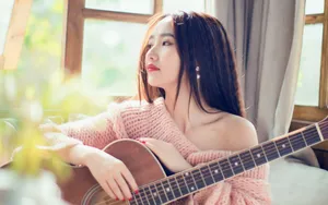 吉他文雅气质美女图片_7