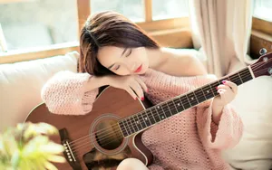 吉他文雅气质美女图片_9