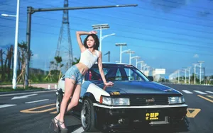 青春凹凸性感美女车模壁纸_6