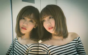 漂亮大眼美女生活壁纸_17