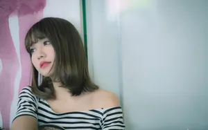 漂亮大眼美女生活壁纸_19