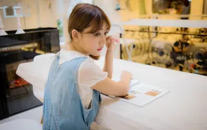 美丽恬静女生生活照_16