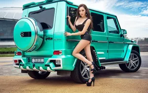 奔驰G63 AMG改装车美女车模图片_4