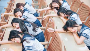 青春校园制服美女壁纸_7