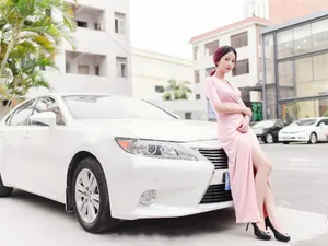 高清迷人知性美女图片_2