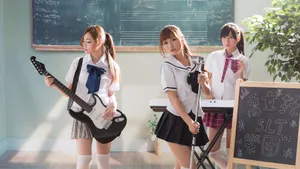 制服美女的诱惑_7