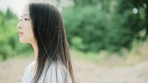 青春亮丽美女壁纸_3