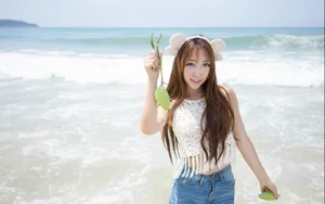 90后性感嫩模黄歆苑壁纸