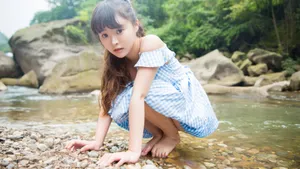 小萝莉美女柳侑绮h图片_10