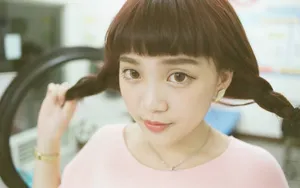 洗衣机大眼美女生活相片