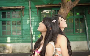 双胞胎姐妹花美女壁纸_8