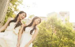 双胞胎姐妹花美女壁纸_10