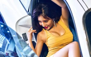 保时捷996 Carrera 美女模特壁纸_9