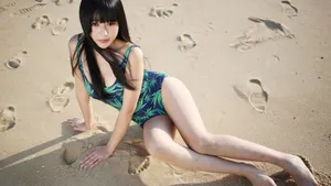 面无表情的美女图片_7