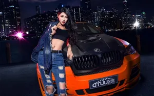 宝马X6改装车美女模特_11