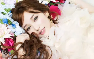 美女金莎桌面壁纸_4