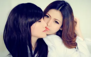 亲密闺蜜图片壁纸