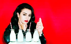 charli xcx桌面壁纸_7
