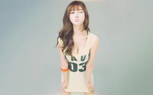 韩国美女车模崔涩琪壁纸