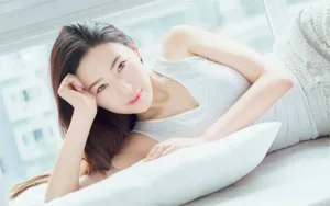 阳光甜美美女壁纸_6
